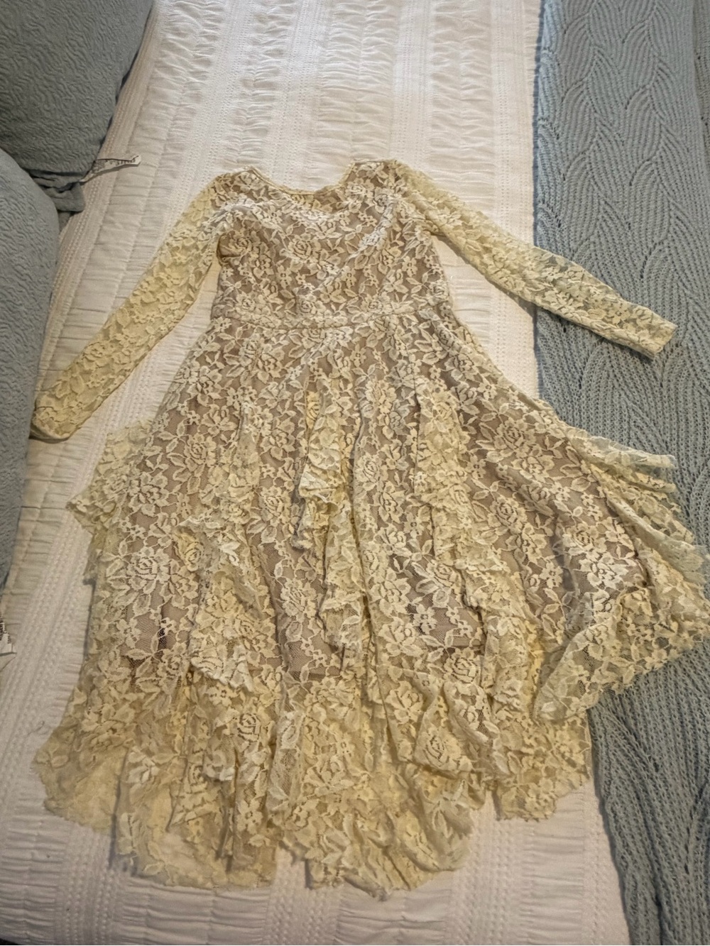 Source Unknown Cream Lace Long Sleeve Girls Formal Dress